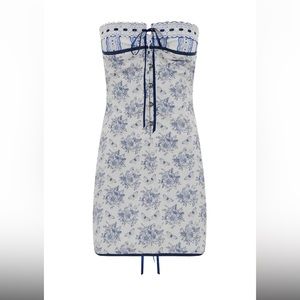 blue strapless dress